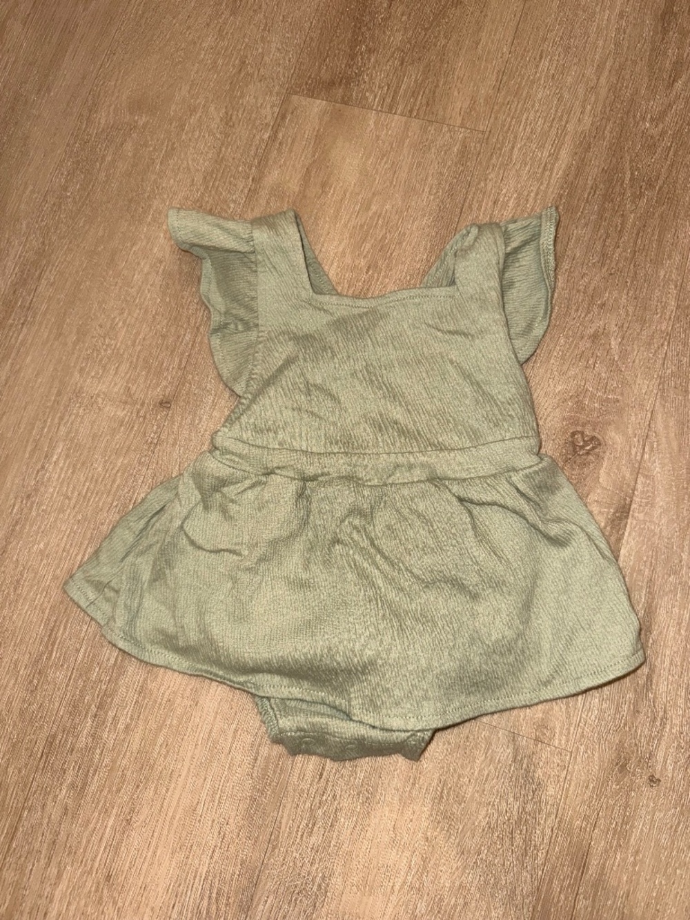 Green Cotton Gauze Dress with Diaper Cover – Sweet & Comfortable